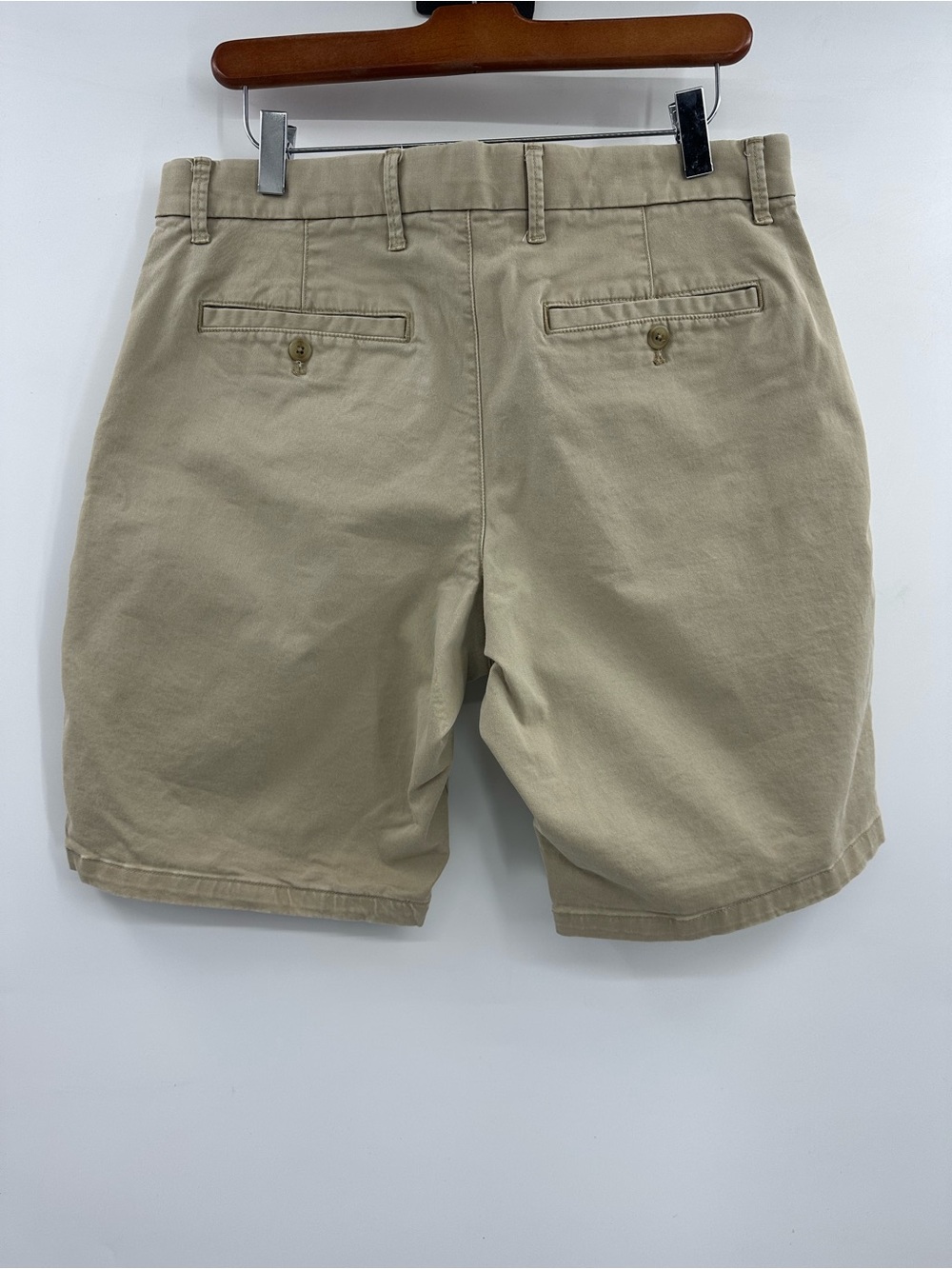 GAP Women's 10” Short Flat Front Shorts in Khaki - Picture 5 of 10
